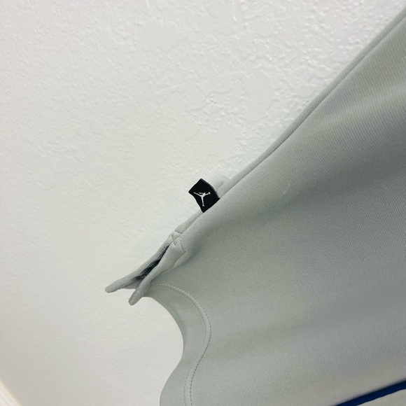 Rare AIR JORDAN Basketball ATHLETIC TANK TOP GRAY / CAROLINA BLUE & WHITE TRIM - Picture 3 of 5